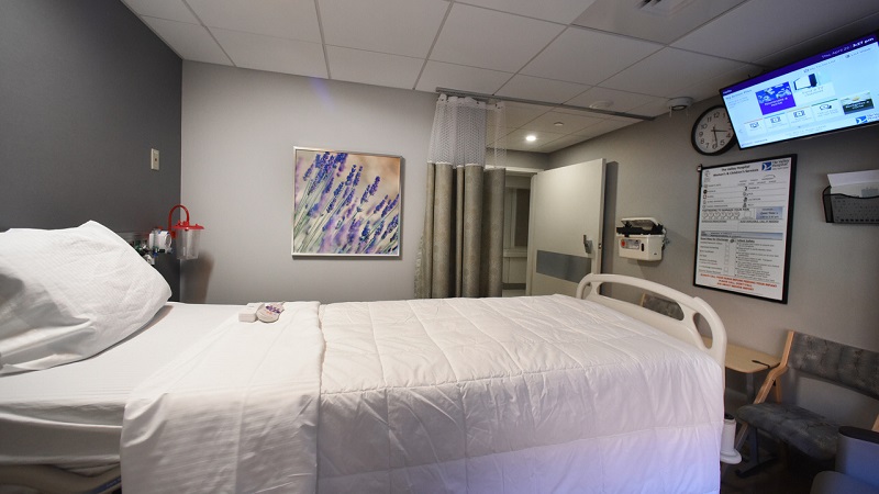 Mother-Baby Suites at Valley's Center for Childbirth