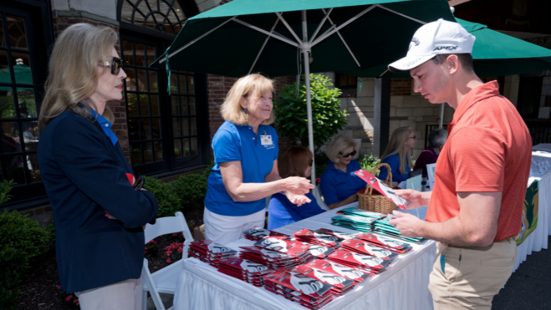 auxiliary golf outing table