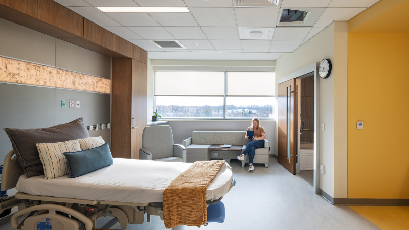 labor and delivery patient room