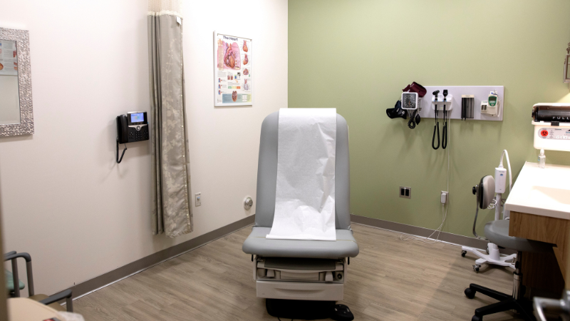 cardiology patient exam room 