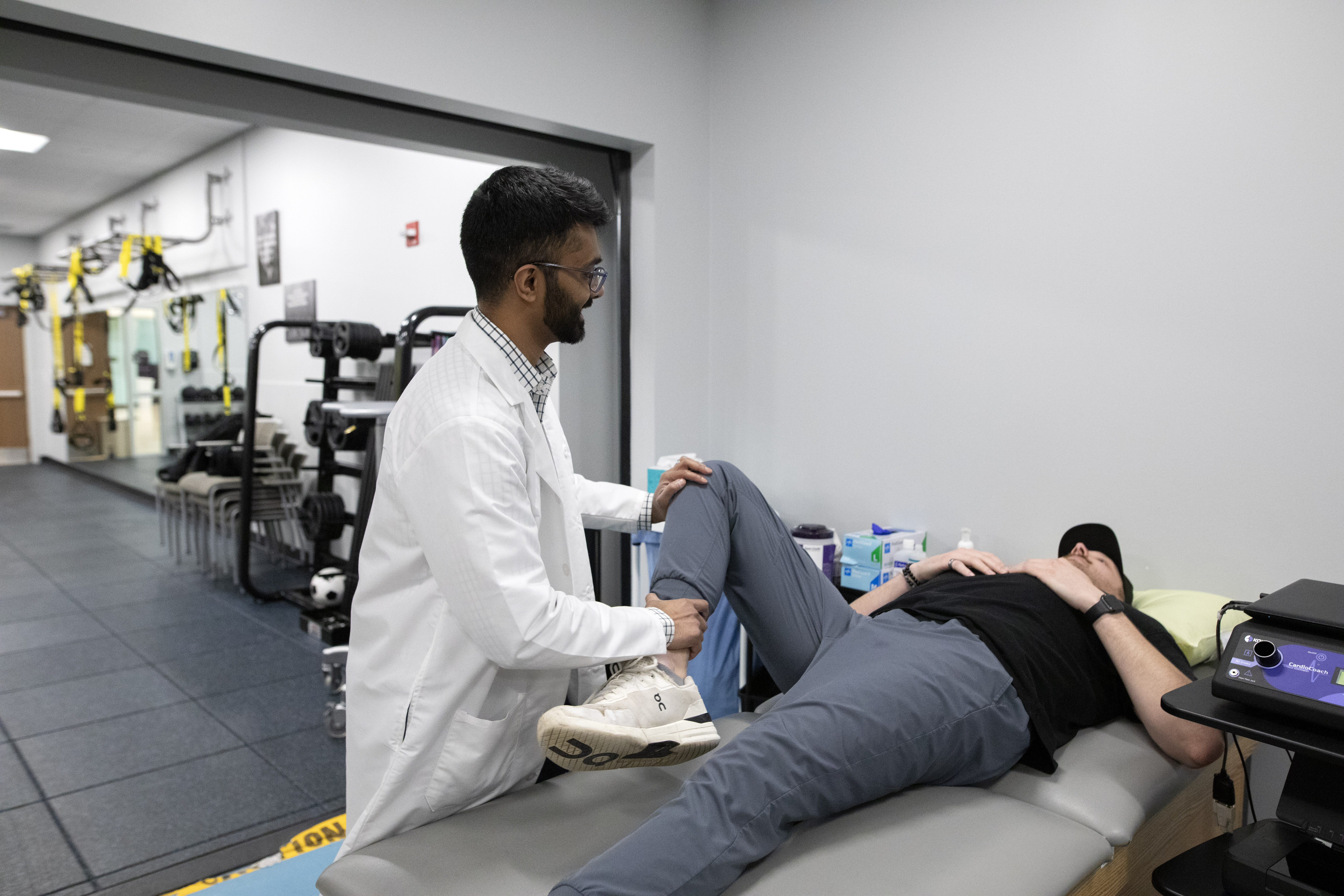 patient with doctor at Return to Sport program