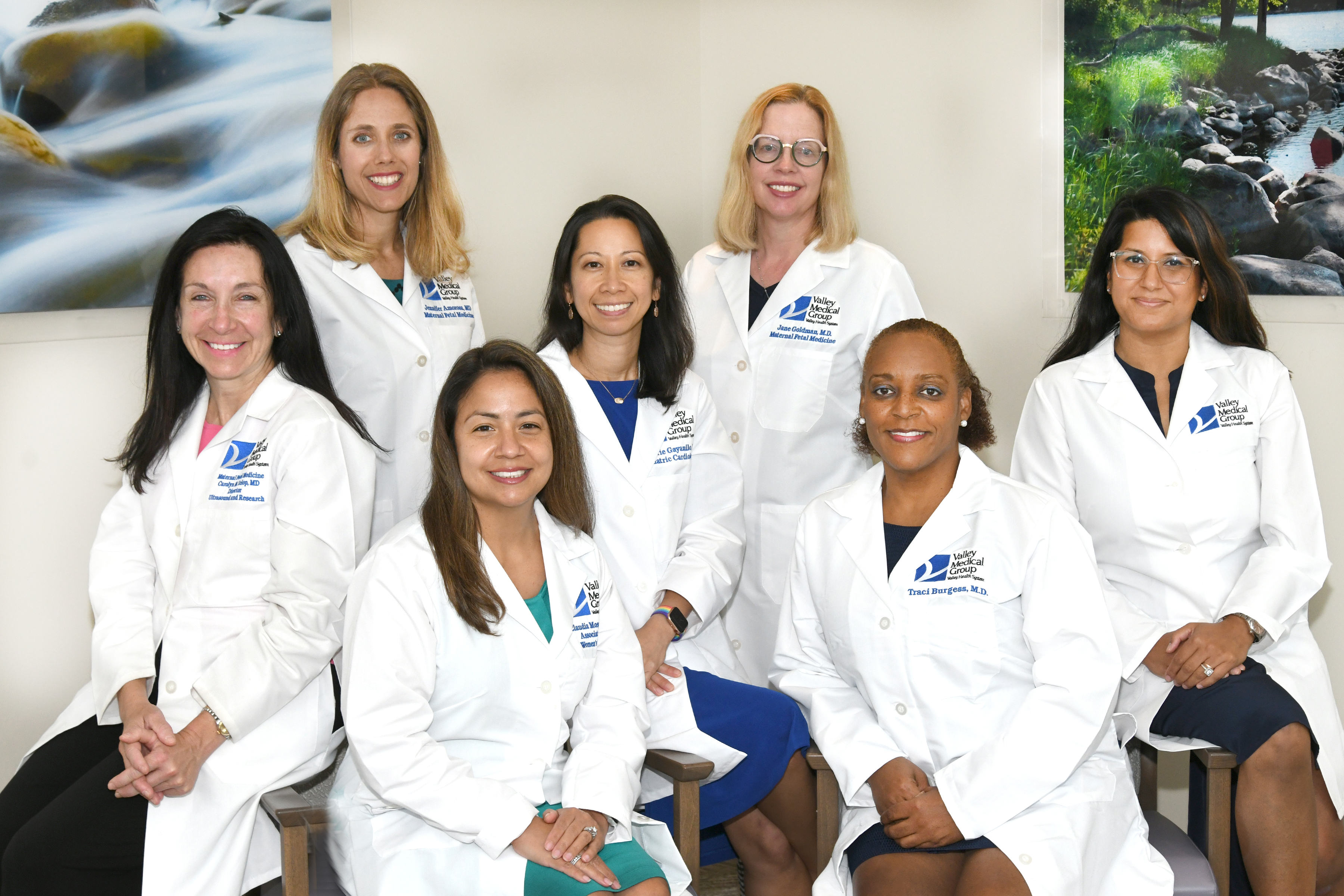 team of women doctors