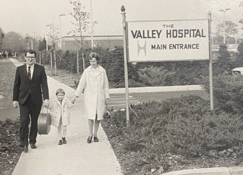 a child and his parents arriving at The Valley Hospital on opening day