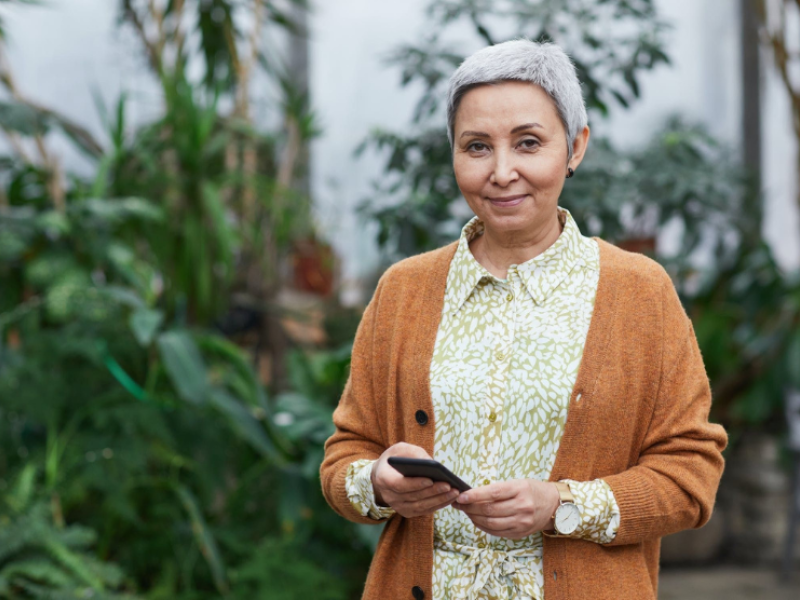 older woman short hair breast cancer