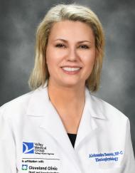 Aleksandra Bozovic, APN-C